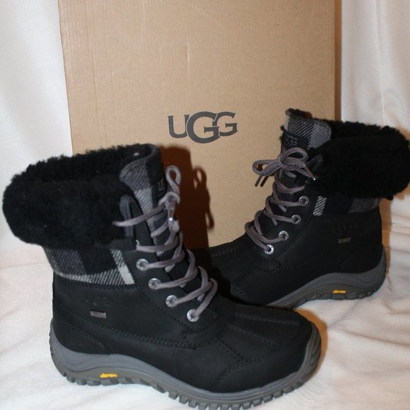 NIB UGG ADIRONDACK II WOMEN'S WINTER SNOW BOOTS BLACK LEATHER PLAID 6‎